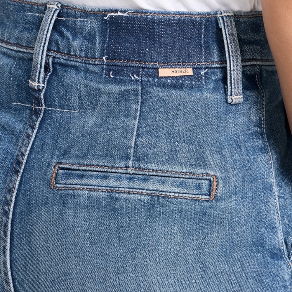 MOTHER High-Rise Wide-Leg Jeans in Washed Blue - Picture 5 of 12